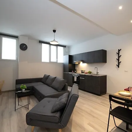 Luxhome Duomo - San Siro 10min Apartamento *