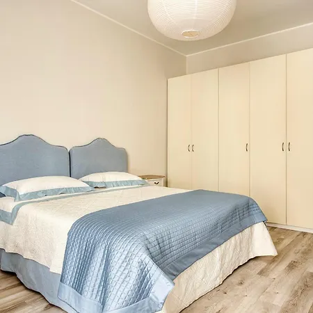 Elegant One-bedroom In Porta Romana Апартаменты