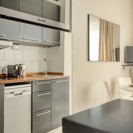 Апартаменты Elegant One-bedroom In Porta Romana *