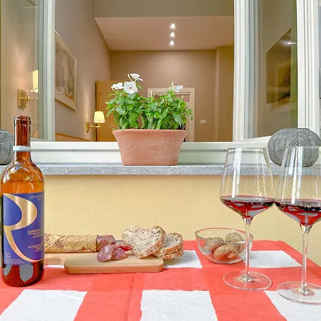 Apartment Cirillo Luxury 16 - 3 Min Dall'arco Della Pace