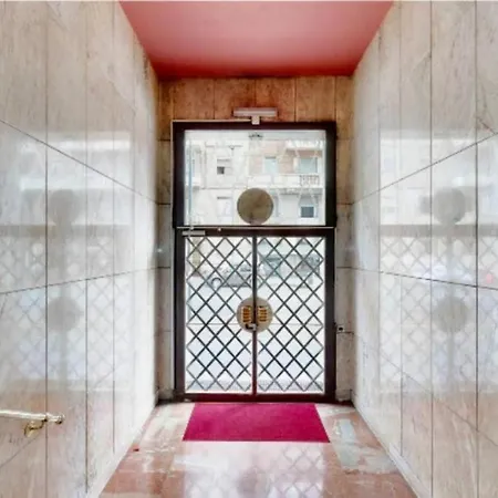 Porta Venezia, Elegant Apartman