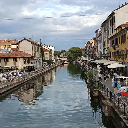 Naviglio Grande * ميلان
