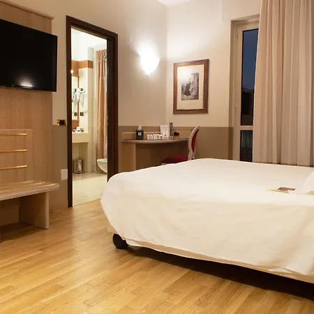 Hotel Santa Barbara 4*