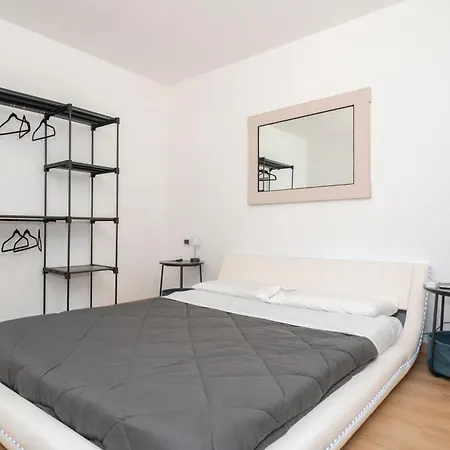 Villoresi 4 * Milano