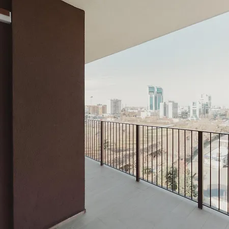 Gohost - Modern And Bright With Terrace And Balcony