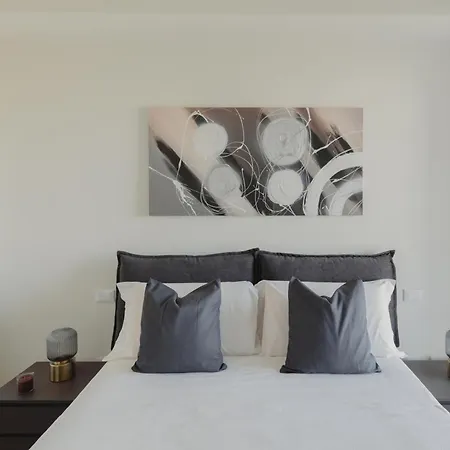 Apartment Gohost - Modern And Bright With Terrace And Balcony