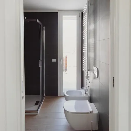 Gohost - Modern And Bright With Terrace And Balcony شقة *