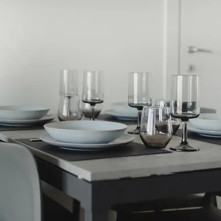 Gohost - Modern And Bright With Terrace And Balcony Apartment *