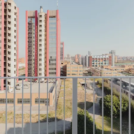 Gohost - Modern And Bright With Terrace And Balcony