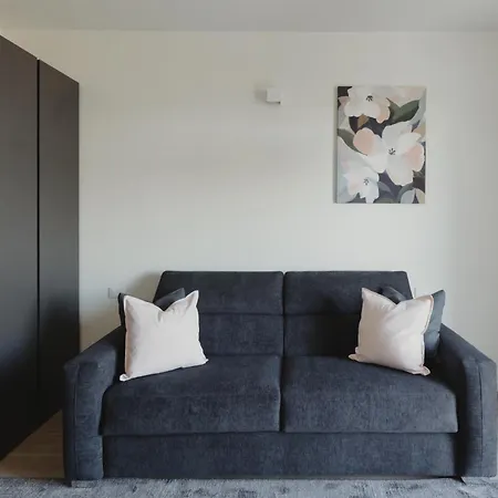 Apartment Gohost - Modern And Bright With Terrace And Balcony