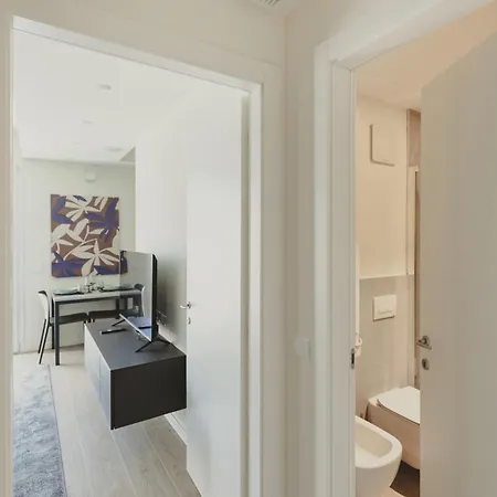 شقة Gohost - Modern And Bright With Terrace And Balcony ميلان