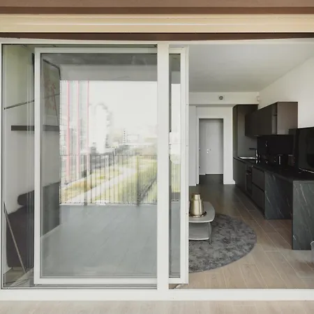 Gohost - Modern And Bright With Terrace And Balcony ميلان