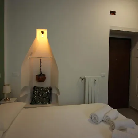 Veronica's House
