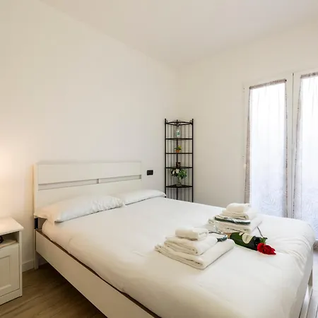 Bnbutler - Archimede 53 - Bright * Milaan