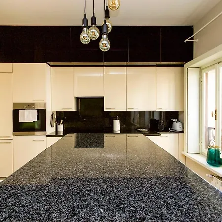 Bighouse 130sqm Temple View * Milan