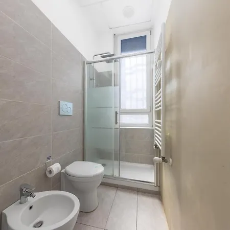 Apartment Near To Direct Metro To Duomo And Station - Quiet Milan