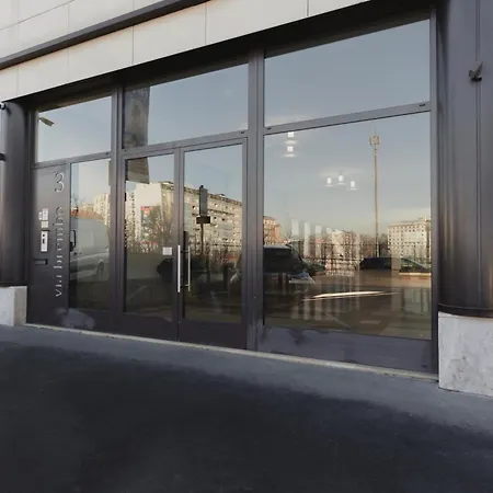 Gohost - Next To The Olympic Village Terrace Apartment