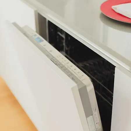 Gohost - Next To The Olympic Village Terrace Apartment Milan