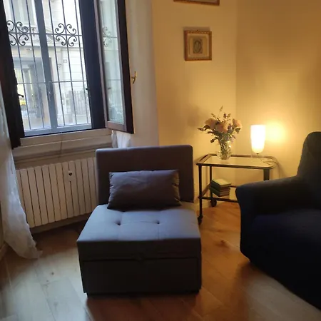 Maria Homes -vitruvio 42 ميلان