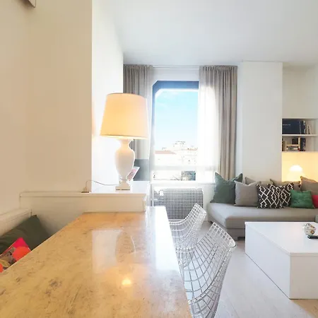 Duomo Luxury X شقة