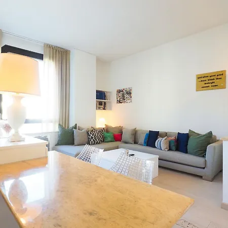 Duomo Luxury X شقة *