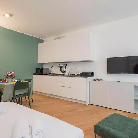 Crovato's Palace - Design E Comfort Nel Cuore Di Milan