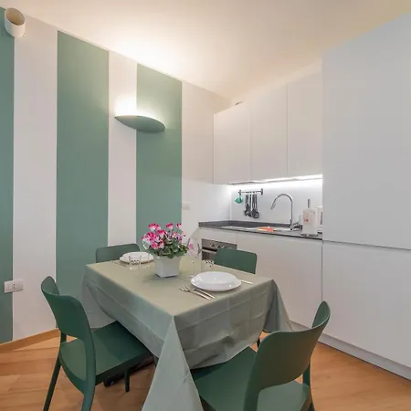 Crovato's Palace - Design E Comfort Nel Cuore Di Milan