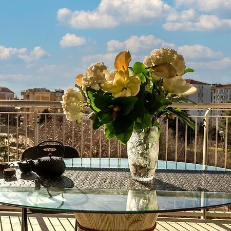 New With 4 Bedrooms * Милан