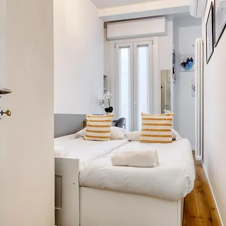 Joivy Elegant & Modern In Isola District Apartment *