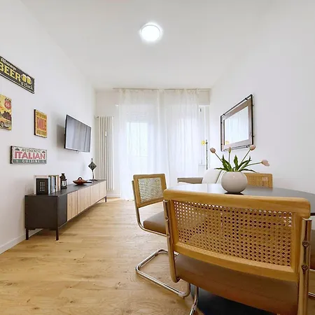 Apartment Viale Monza Ab - 2 Bedroom- 15 Min Dal Duomo *