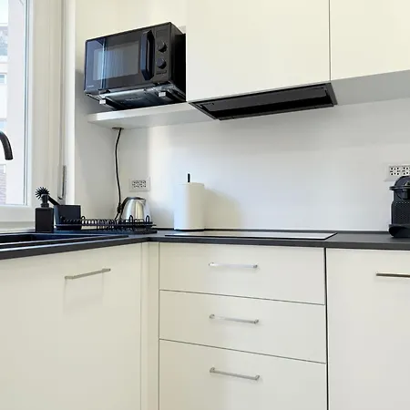 Apartment Viale Monza Ab - 2 Bedroom- 15 Min Dal Duomo Milan