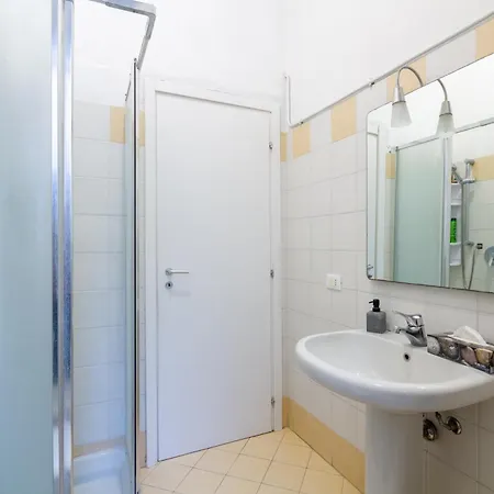 Cozy Private In - Convenient Location Rum i privatbostad Milano