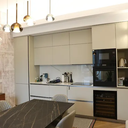 Sforza In Downtown Apartment *