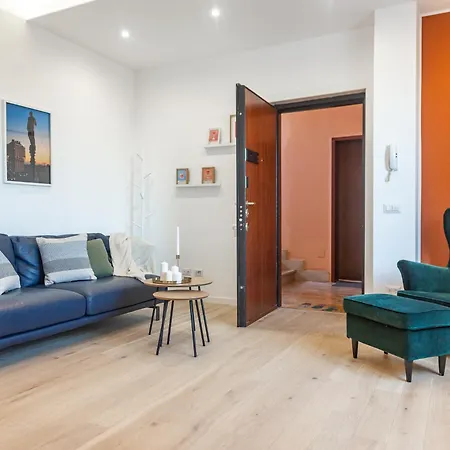 Skyline Rooftop Suite With Terrace - Isola District - Near Metro *