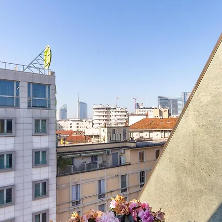 아파트 Repubblica-stazione Big House Skyline View 4 Pax Check In H24