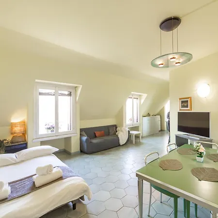 아파트 Repubblica-stazione Big House Skyline View 4 Pax Check In H24 *