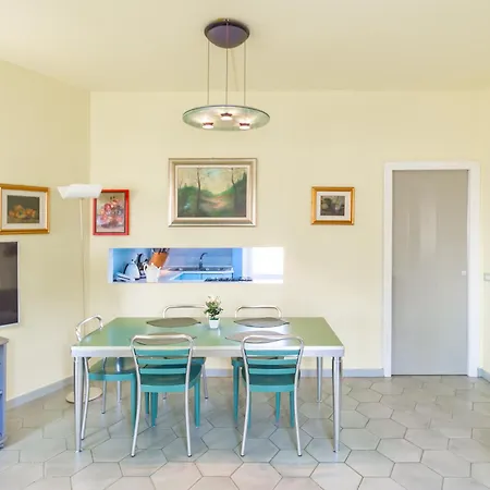 아파트 Repubblica-stazione Big House Skyline View 4 Pax Check In H24