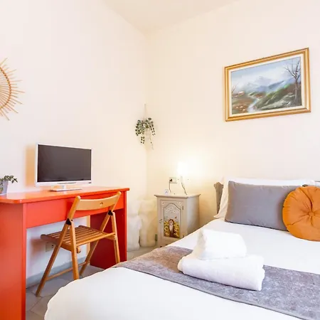 아파트 Repubblica-stazione Big House Skyline View 4 Pax Check In H24 *
