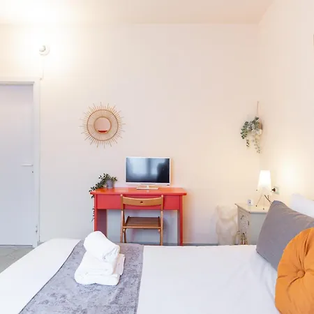 아파트 Repubblica-stazione Big House Skyline View 4 Pax Check In H24 밀라노