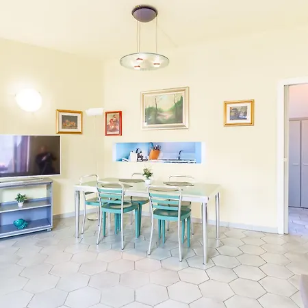 Repubblica-stazione Big House Skyline View 4 Pax Check In H24 밀라노