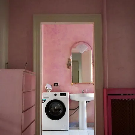 Eschilo In Rosa: Charme E Design 밀라노