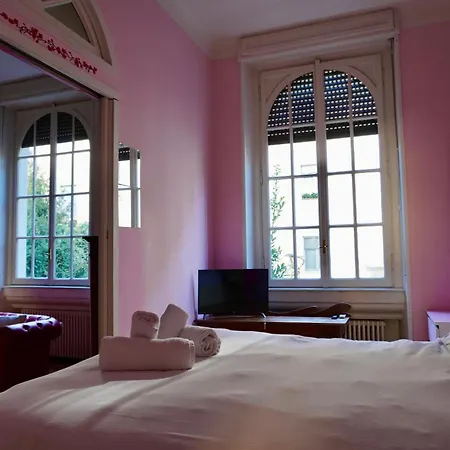Eschilo In Rosa: Charme E Design 아파트