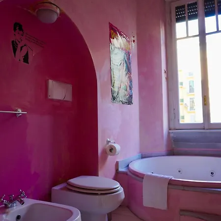 Eschilo In Rosa: Charme E Design 밀라노