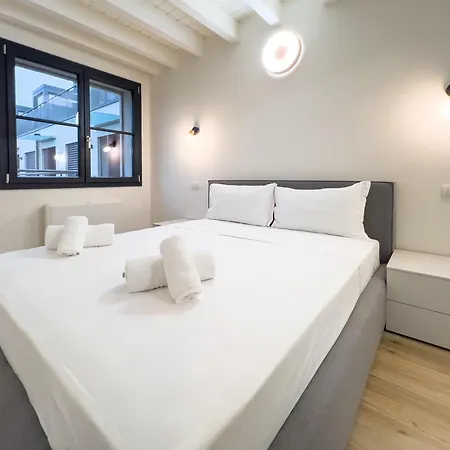 Apartment Bright With Terrace And Pool *