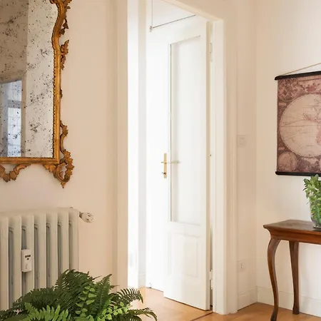 Navigli Harmony Flat, Beautiful & Bright Apartment, 3 Bdr מילאנו