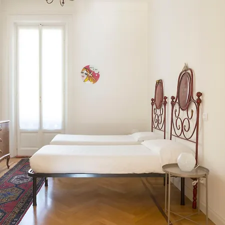 Navigli Harmony Flat, Beautiful & Bright Apartment, 3 Bdr דירה