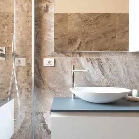 Navigli Harmony Flat, Beautiful & Bright Apartment, 3 Bdr דירה מילאנו