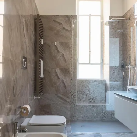 Navigli Harmony Flat, Beautiful & Bright Apartment, 3 Bdr דירה