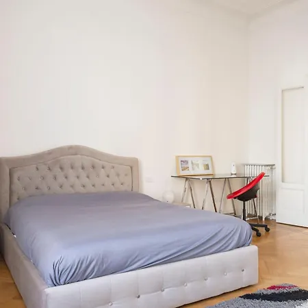Navigli Harmony Flat, Beautiful & Bright Apartment, 3 Bdr דירה