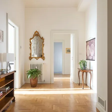 Navigli Harmony Flat, Beautiful & Bright Apartment, 3 Bdr מילאנו